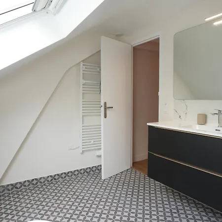 Spacious Duplex Oberkampf - Bail Mobilite Paris